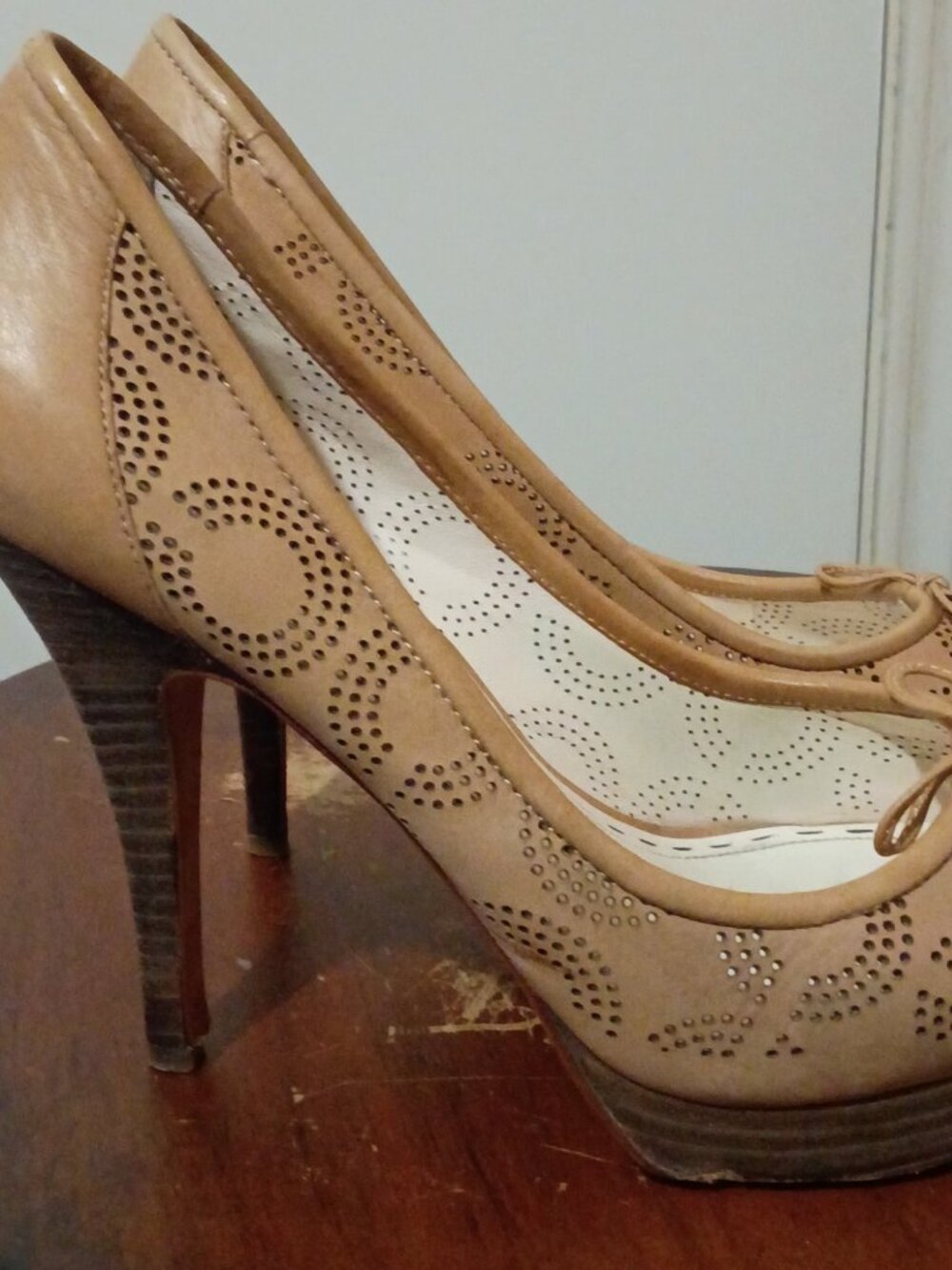 Women's Coach Bethanie Sand Platform Pump - Size 8.5B Brown - Picture 10 of 13